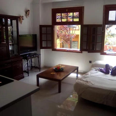 Carlos Y Rosa Apartment *